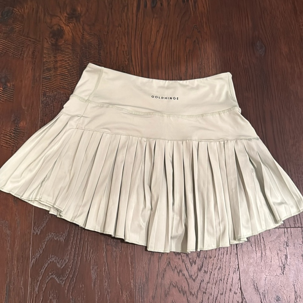 Gold hinge skirt